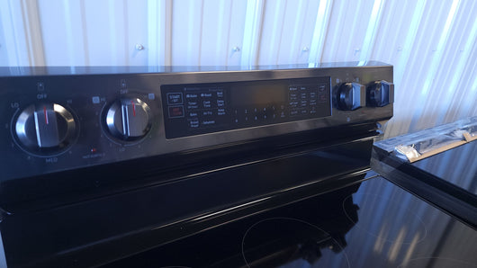 Samsung 6.3 cu. ft. Smart Freestanding Electric Range with Flex Duo Air Fry & Griddle!

-Brand new out of the box, still wrapped in factory plastics