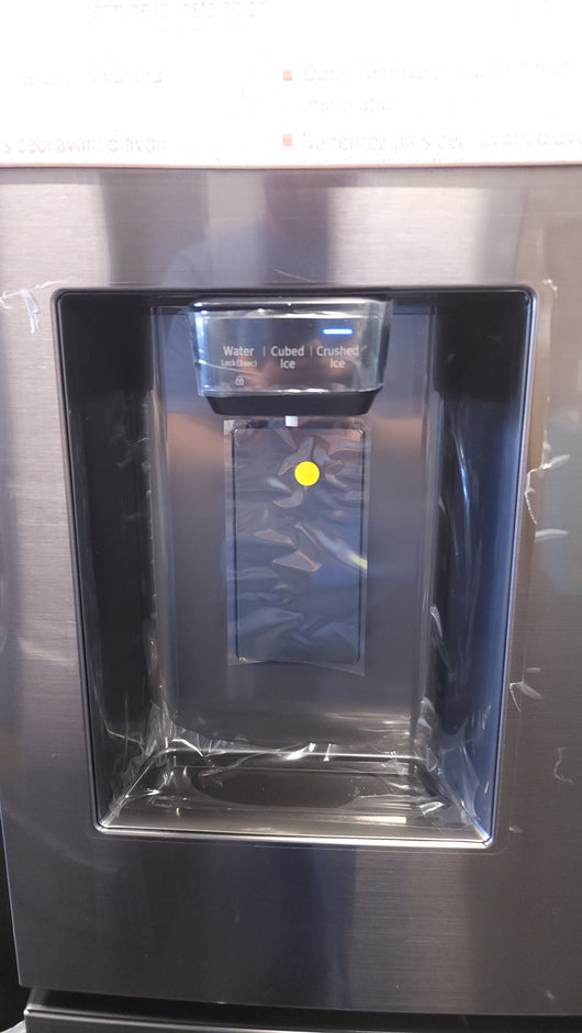 Samsung 28 cu. ft. 4-Door French Door Refrigerator with Food Showcase and External Water and Ice Dispenser!

-Brand new out of the box - Still covered in factory plastic for easy transport