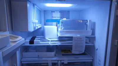 Samsung 28 cu. ft. 4-Door French Door Refrigerator with Food Showcase and External Water and Ice Dispenser!

-Brand new, covered in factory plastics - PLEASE NOTE: THERE IS A VERY SMALL FINGER SIZED INDENT ON THE FIRST DRAWER, PHOTOS SHOWN