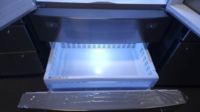 Samsung 28 cu. ft. 4-Door French Door Refrigerator with Food Showcase and External Water and Ice Dispenser!

-Brand new, covered in factory plastics - PLEASE NOTE: THERE IS A VERY SMALL FINGER SIZED INDENT ON THE FIRST DRAWER, PHOTOS SHOWN