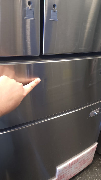 Samsung 28 cu. ft. 4-Door French Door Refrigerator with Food Showcase and External Water and Ice Dispenser!

-Brand new, covered in factory plastics - PLEASE NOTE: THERE IS A VERY SMALL FINGER SIZED INDENT ON THE FIRST DRAWER, PHOTOS SHOWN