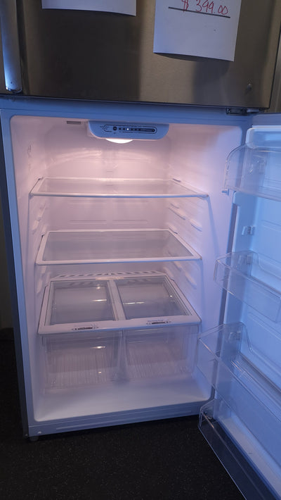 GE 18.3 cu. ft. Top-Freezer Refrigerator! (LIGHTLY USED)

-Lightly Used, very clean and works great (Does also gave a dent on the front face Door, photos shown)