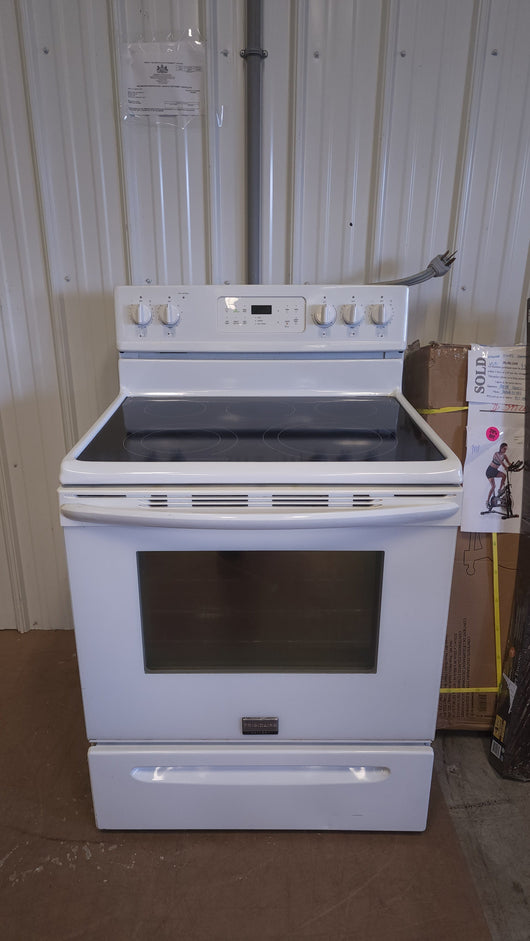 Frigidaire Smooth Top Digital 5 Burner Stove! (USED)

 -$199 after 20 percent discount at checkout 