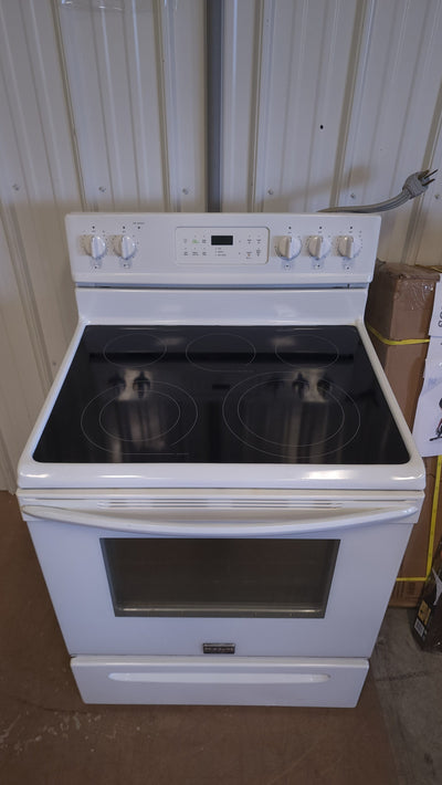Frigidaire Smooth Top Digital 5 Burner Stove! (USED)

 -$199 after 20 percent discount at checkout 