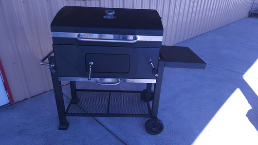 Expert Grill Heavy Duty 32 inch Charcoal Grill , Black!

-Brand new and assembled (Does have some light/small scratchs from shipping, photos shown)