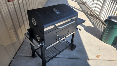 Expert Grill Heavy Duty 32 inch Charcoal Grill , Black!

-Brand new and assembled (Does have some light/small scratchs from shipping, photos shown)