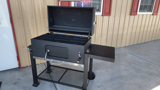 Expert Grill Heavy Duty 32 inch Charcoal Grill , Black!

-Brand new and assembled (Does have some light/small scratchs from shipping, photos shown)