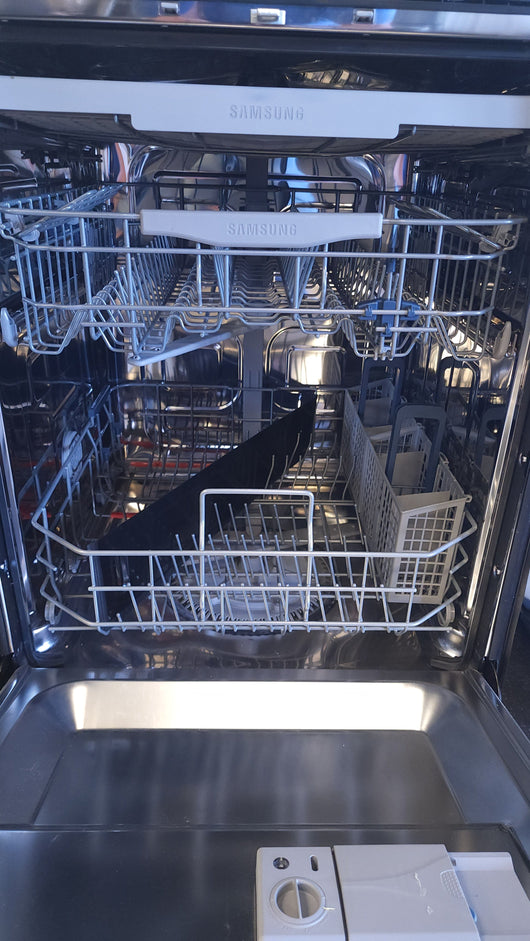 Samsung Top Control 48dBA Dishwasher with StormWash Cleaning and AutoRelease Door! (USED - VERY CLEAN)

-CLEARANCE ITEM!!!   -   AUTOMATICALLY 20% OFF AT CHECKOUT!!  -  (PRICE AFTER 20% = $199.00)