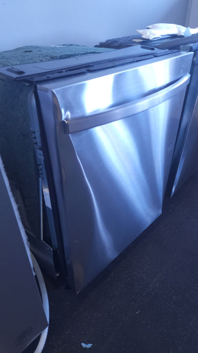 Samsung Top Control 48dBA Dishwasher with StormWash Cleaning and AutoRelease Door! (USED - VERY CLEAN)

-CLEARANCE ITEM!!!   -   AUTOMATICALLY 20% OFF AT CHECKOUT!!  -  (PRICE AFTER 20% = $199.00)