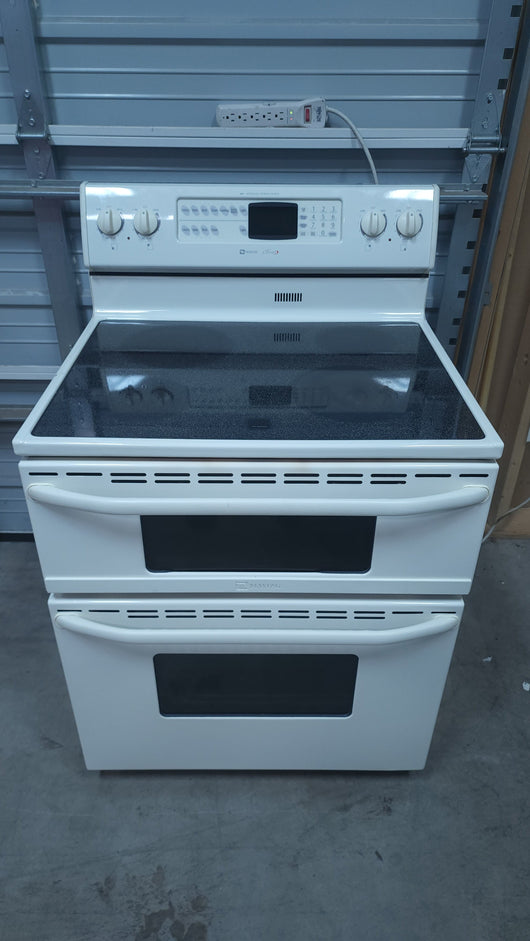 Maytag Gemini Glass Top Stove, White! (USED - VERY CLEAN)

-Was tested and works great,  does have a very small blemish on the left top edge, photos shown