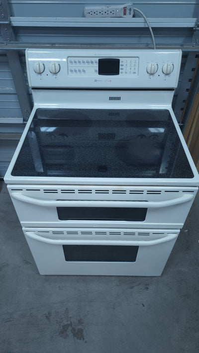 Maytag Gemini Glass Top Stove, White! (USED - VERY CLEAN)

-Was tested and works great,  does have a very small blemish on the left top edge, photos shown