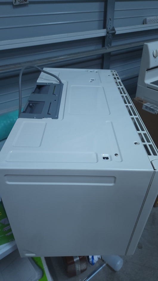 General Electric Over The Range Microwave, White! (USED - VERY CLEAN!)

-Used but was tested and works great
