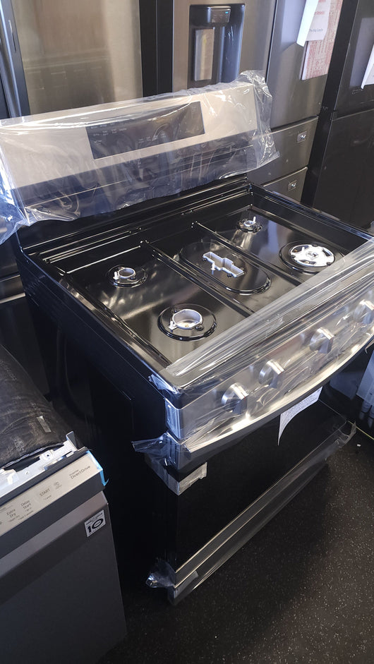 Samsung 6.0 cu. ft. Smart Freestanding Gas Range with No-Preheat Air Fry & Convection!  -Brand new, still has factory plastics  -CLEARANCE ITEM!!!   -   (AUTOMATICALLY 20% OFF AT CHECKOUT!!!   -   (PRICE AFTER 20% OFF = $399