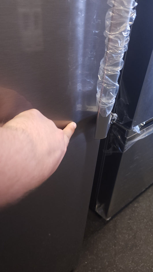 Samsung 11.4 cu. ft. Capacity Convertible Upright Freezer in Stainless!

-Brand new, dented from shipping (Photos shown)

-CLEARANCE ITEM!!!   -   (AUTOMATICALLY 20% OFF AT CHECKOUT!!)  -  (PRICE AFTER 20% OFF = $449.00)