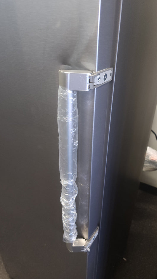 Samsung 11.4 cu. ft. Capacity Convertible Upright Freezer in Stainless!

-Brand new, dented from shipping (Photos shown)

-CLEARANCE ITEM!!!   -   (AUTOMATICALLY 20% OFF AT CHECKOUT!!)  -  (PRICE AFTER 20% OFF = $449.00)