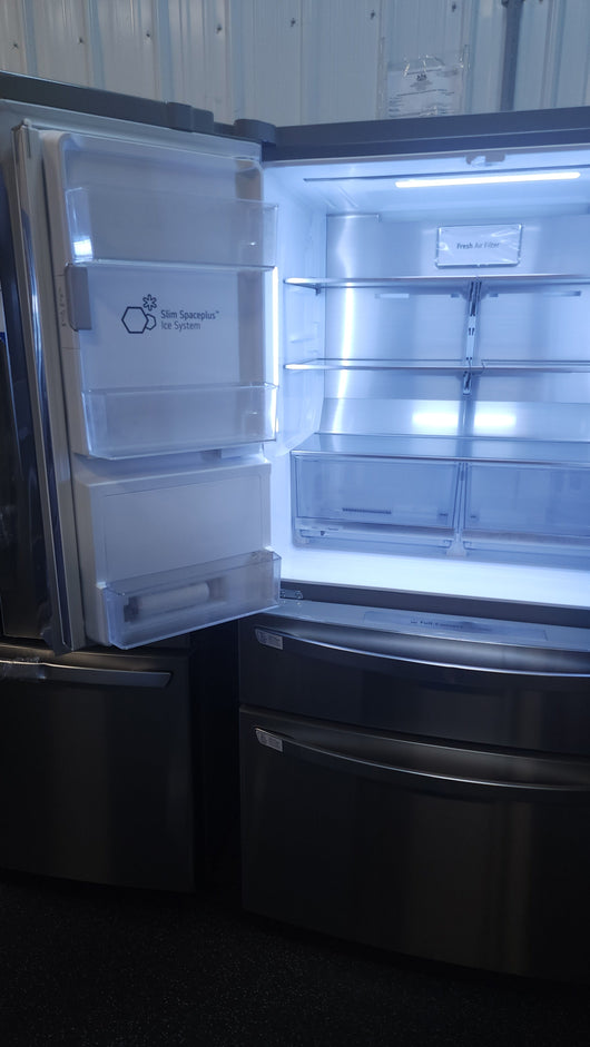 LG 22.5 cu. ft. InstaView Door-in-Door Counter-Depth Refrigerator with Craft Ice!

-Brand new -(Freezer Handle Is lightly Dented From Shipping, Photos Shown)
