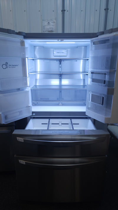 LG 22.5 cu. ft. InstaView Door-in-Door Counter-Depth Refrigerator with Craft Ice!

-Brand new -(Freezer Handle Is lightly Dented From Shipping, Photos Shown)