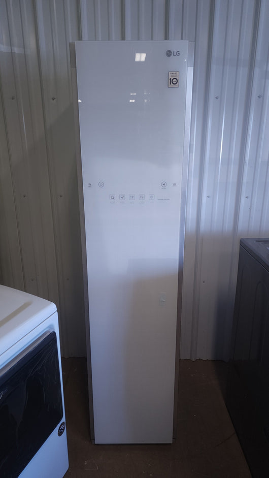 LG Styler Smart Wi-Fi enabled Steam Closet with TrueSteam and Moving Hangers! - (USED - VERY CLEAN)

-Steam closet was tested and works great, is also very clean