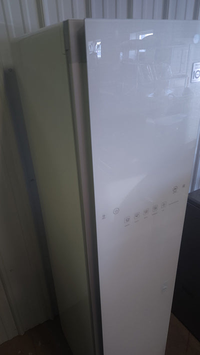 LG Styler Smart Wi-Fi enabled Steam Closet with TrueSteam and Moving Hangers! - (USED - VERY CLEAN)

-Steam closet was tested and works great, is also very clean