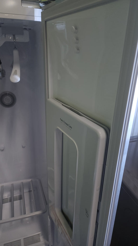 LG Styler Smart Wi-Fi enabled Steam Closet with TrueSteam and Moving Hangers! - (USED - VERY CLEAN)

-Steam closet was tested and works great, is also very clean