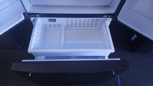 Samsung 26.5 cu. ft. Large Capacity 3-Door French Door Refrigerator with Family Hub and External Water and Ice Dispenser!  -  (USED - VERY CLEAN!)

-Used, but is very clean and works perfectly