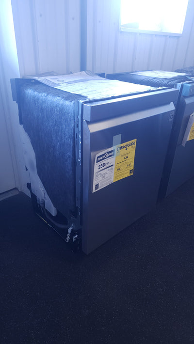 LG Top Control Dishwasher with Glide Rail and Energy Star Qualified!

-Brand new out out of the box (The bottom foot plate is lightly indented, photos shown of it on top)