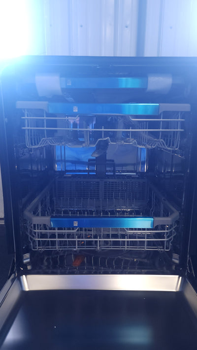 LG Top Control Dishwasher with Glide Rail and Energy Star Qualified!

-Brand new out out of the box (The bottom foot plate is lightly indented, photos shown of it on top)