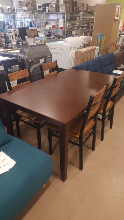 Better Homes & Gardens Bankston Dining Table, Mocha & Austen Dining Chairs Set of 4- Vintage Oak!

-Brand new and assembled 5Pc Set!