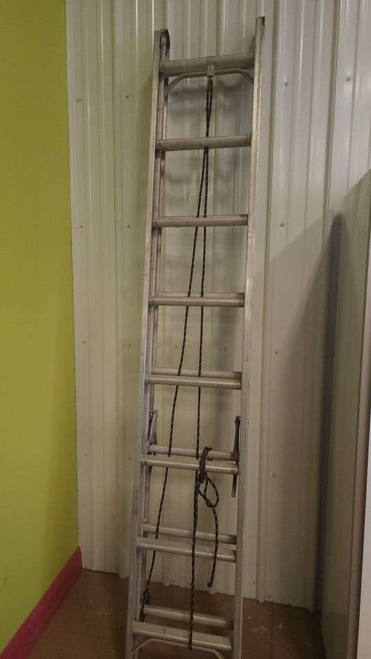 15' Ft. Extension Ladder! (USED)