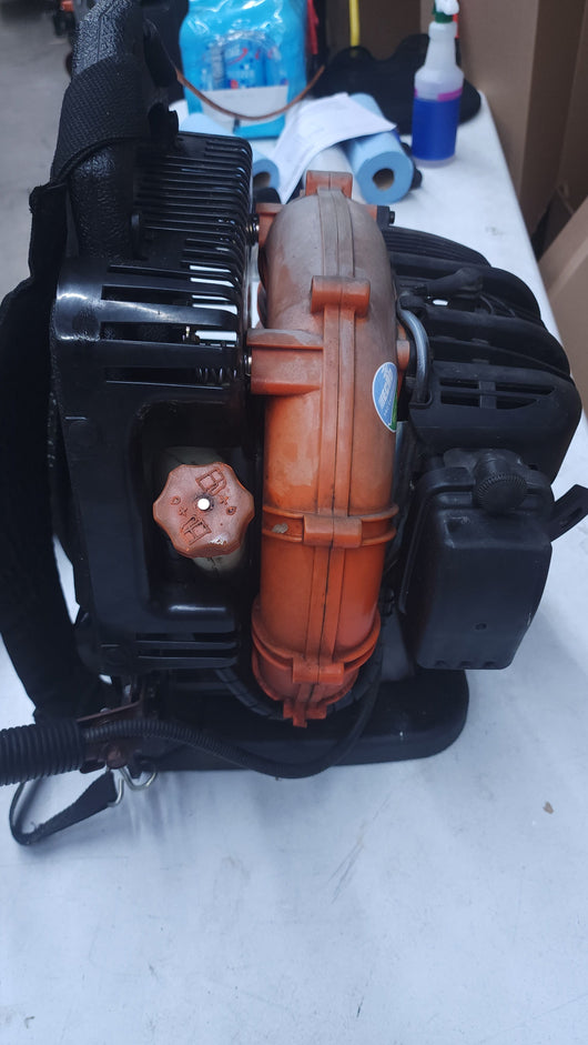 Backpack Blower: 58.2 cc Engine Displacement, 215 mph Max. Air Speed, 510 cfm Max. Air Flow, 2 Stroke! (USED)

-Used but was tested and works great