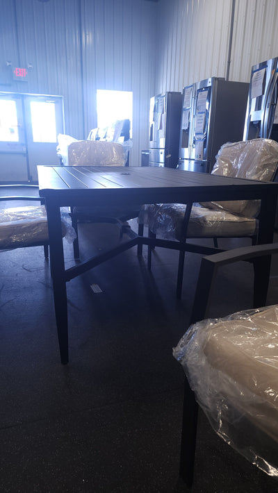 Mainstays Black Metal 5Pc Dining Set!

-New & Assmebled (Table Does Have some small indents/scratchs, photos shown)