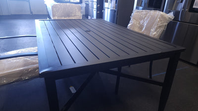 Mainstays Black Metal 5Pc Dining Set!

-New & Assmebled (Table Does Have some small indents/scratchs, photos shown)