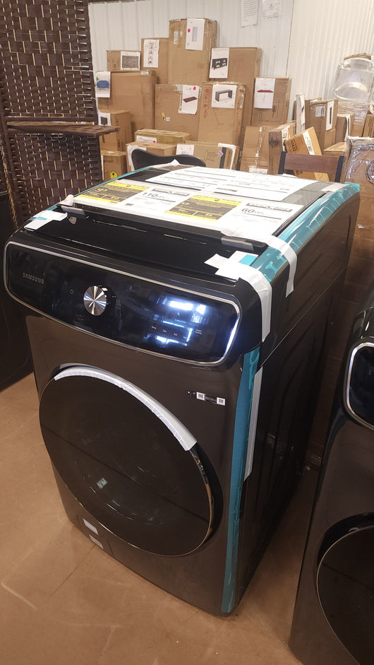 Samsung 6.0 cu. ft. FlexWash Washer and 7.5 cu. ft. ELECTRIC FlexDry Dryer with Multi-Steam Technology!

-Washer is Brand New - Dryer is Used Like New, Very Clean! (Photos Shown) 