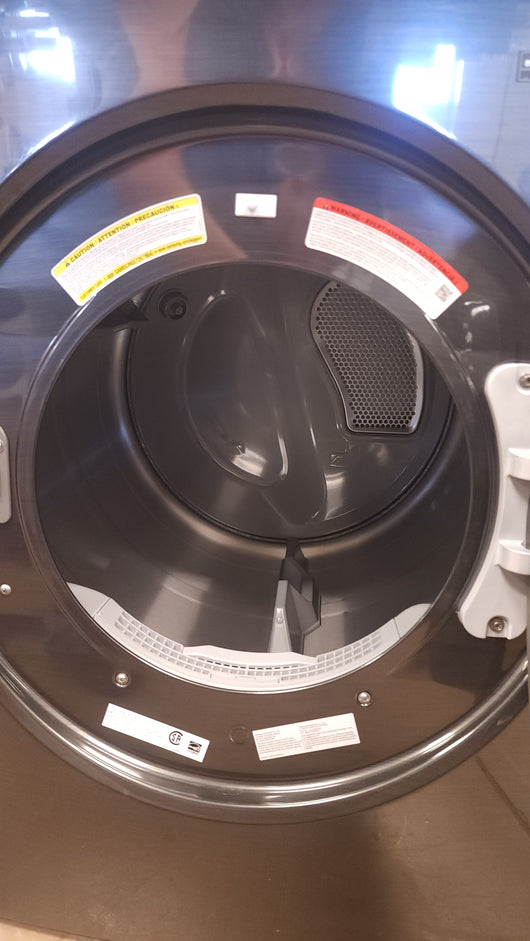 Samsung 6.0 cu. ft. FlexWash Washer and 7.5 cu. ft. ELECTRIC FlexDry Dryer with Multi-Steam Technology!

-Washer is Brand New - Dryer is Used Like New, Very Clean! (Photos Shown) 