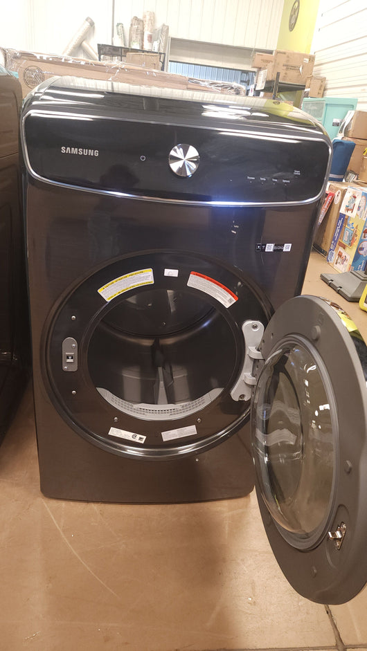 Samsung 6.0 cu. ft. FlexWash Washer and 7.5 cu. ft. ELECTRIC FlexDry Dryer with Multi-Steam Technology!

-Washer is Brand New - Dryer is Used Like New, Very Clean! (Photos Shown) 