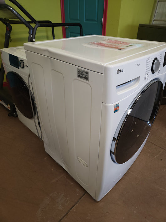 LG 4.5 cu. ft. Front Load Washer with TurboWash 360 Technology and 7.4 cu. ft. GAS Dryer with TurboSteam! (GAS DRYER & WASHER)