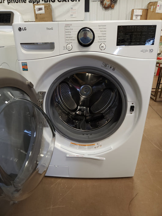 LG 4.5 cu. ft. Front Load Washer with TurboWash 360 Technology! (USED ONCE - VERY CLEAN)

-Washer was tested and works perfectly, photos shown