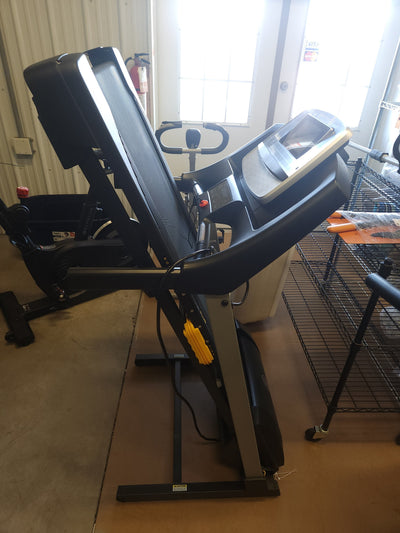 Gold’s Gym Trainer 720 Treadmill!

-Brand new and Assembled 

-CLEARANCE ITEM!!!   -   (AUTOMATICLY 20% OFF AT CHECKOUT!!!)   -   (PRICE AFTER 20% OFF = $399.00)