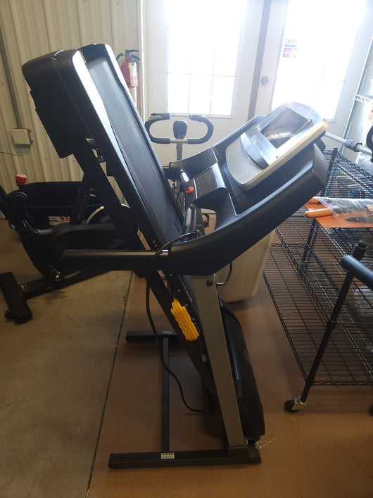 Gold’s Gym Trainer 720 Treadmill!

-Brand new and Assembled 

-CLEARANCE ITEM!!!   -   (AUTOMATICLY 20% OFF AT CHECKOUT!!!)   -   (PRICE AFTER 20% OFF = $399.00)