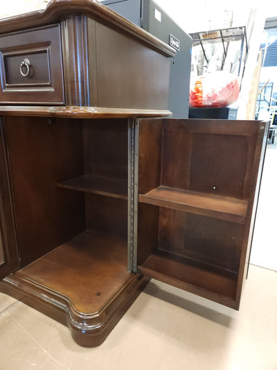 ALTRA BUCKINGHAM SOLIF WOOD CONSOLE TABLE!

-Brand New, but does have some very light chips/scratches from shipping, photos shown