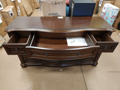 ALTRA BUCKINGHAM SOLIF WOOD CONSOLE TABLE!

-Brand New, but does have some very light chips/scratches from shipping, photos shown
