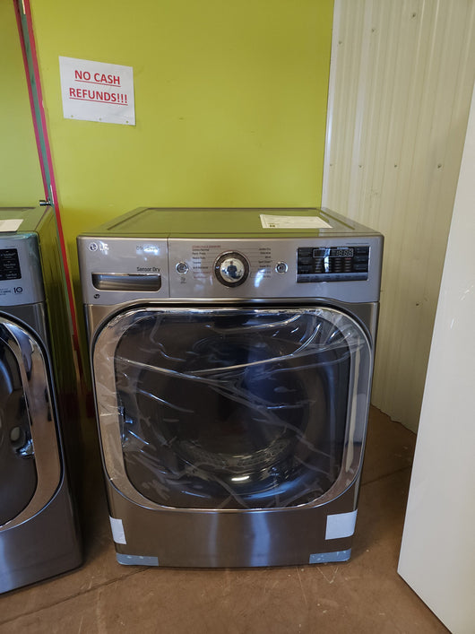 LG - 9.0 Cu. Ft. Gas Dryer with Steam and Sensor Dry - Graphite steel!

-Brand new out of the box, never used