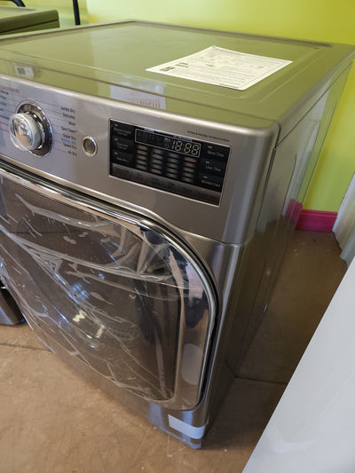 LG - 9.0 Cu. Ft. Gas Dryer with Steam and Sensor Dry - Graphite steel!

-Brand new out of the box, never used