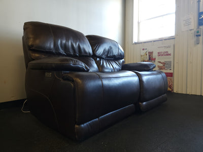 Ridgewin Leather Power Reclining Loveseat, Brown!! NEW OUT OF THE BOX - RIGHT SIDE HAS NO POWER!

-Brand new out of the box, but the right side has no power, left side works perfectly. (Photos Shown)