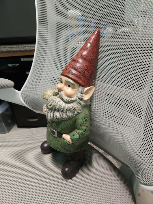 Garden Gnome in Tunic W/Mushroom!

-Brand new in the box (Taken out for photos