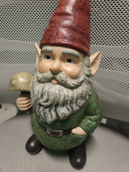 Garden Gnome in Tunic W/Mushroom!

-Brand new in the box (Taken out for photos