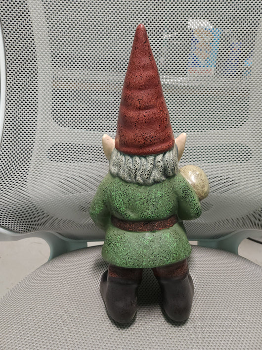 Garden Gnome in Tunic W/Mushroom!

-Brand new in the box (Taken out for photos