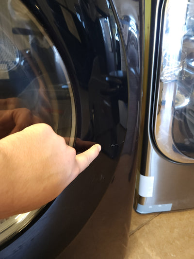 Samsung - 7.5 Cu. Ft. Stackable Smart Electric Dryer with Steam and Sensor Dry - Black stainless steel!

-Brand new out of the box but does have some dents from shipping, photos shown!