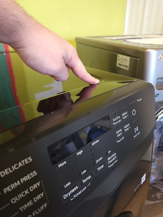 Samsung - 7.5 Cu. Ft. Stackable Smart Electric Dryer with Steam and Sensor Dry - Black stainless steel!

-Brand new out of the box but does have some dents from shipping, photos shown!