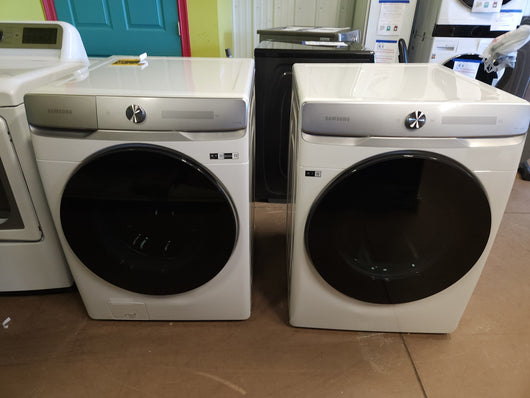 Samsung 5.0 cu. ft. Extra-Large Capacity Smart Dial Front Load Washer with CleanGuard and 7.5 cu. ft. Smart Dial GAS Dryer! (USED ONCE - VERY CLEAN - BOTH)

-WASHER/DRYER SET, BOTH USED, BOTH ARE VERY CLEAN AND WORK PERFECTLY! (DRYER IS GAS)